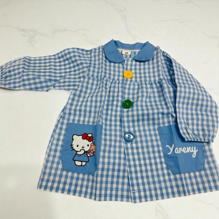 MANDILÓN BOTONES HELLO KITTY