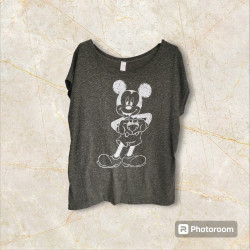 CAMISETA MICKEY MOUSSE CORAZÓN JASPEADA